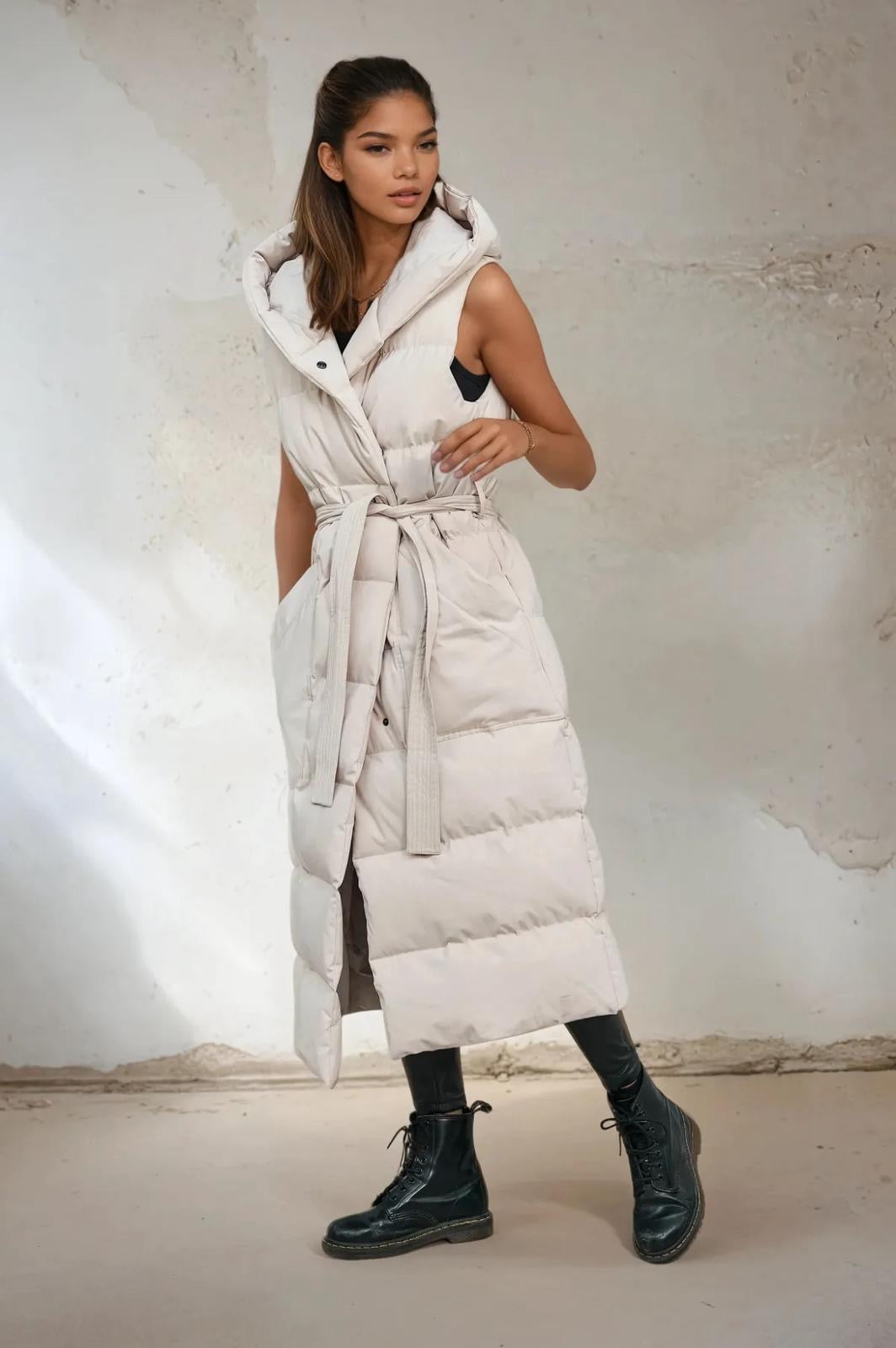 Ilanii long bodywarmer crème PRE- ORDER