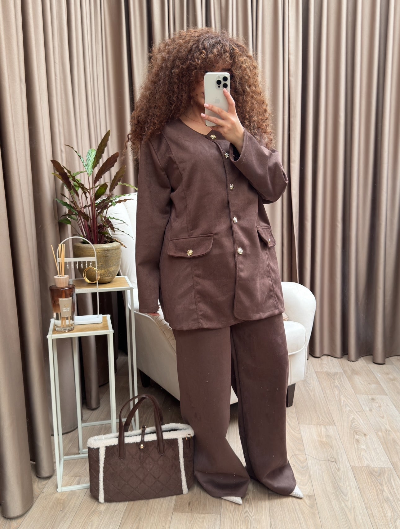 Souri velvet Brown