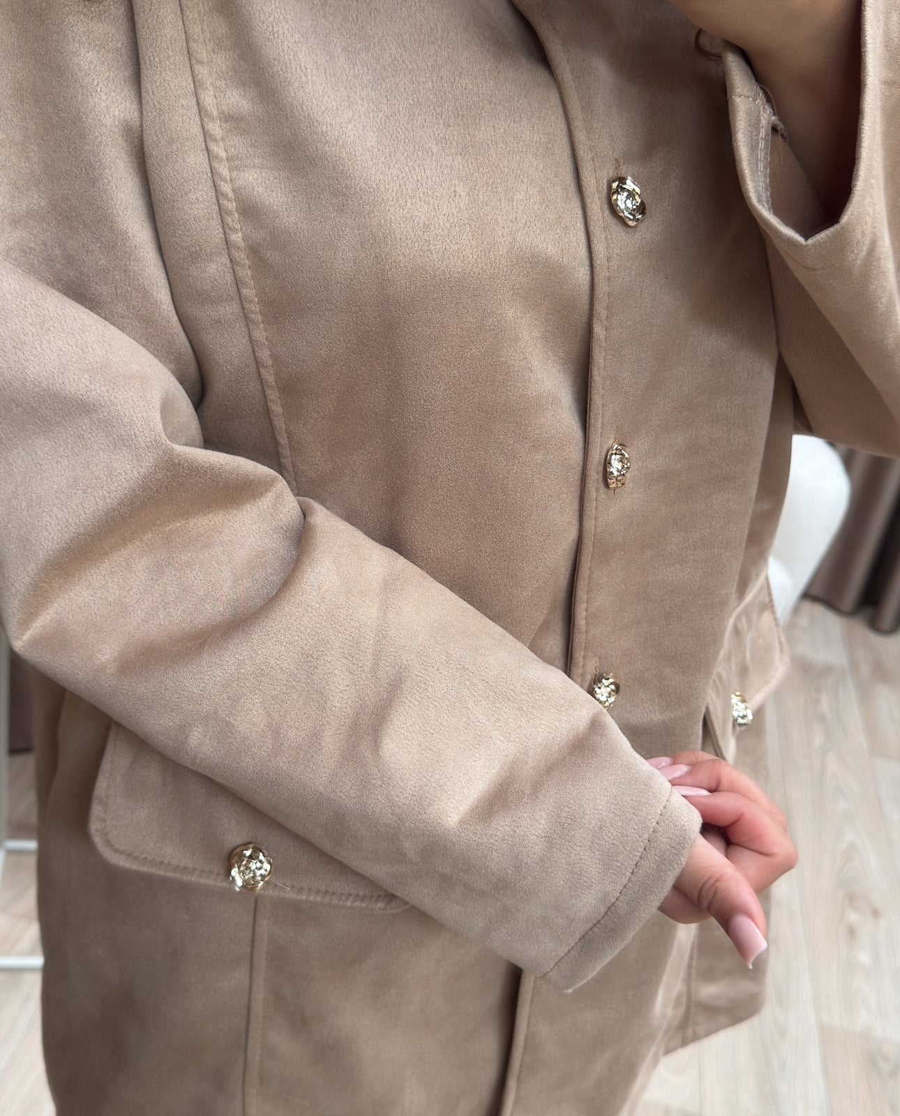 Souri velvet taupe