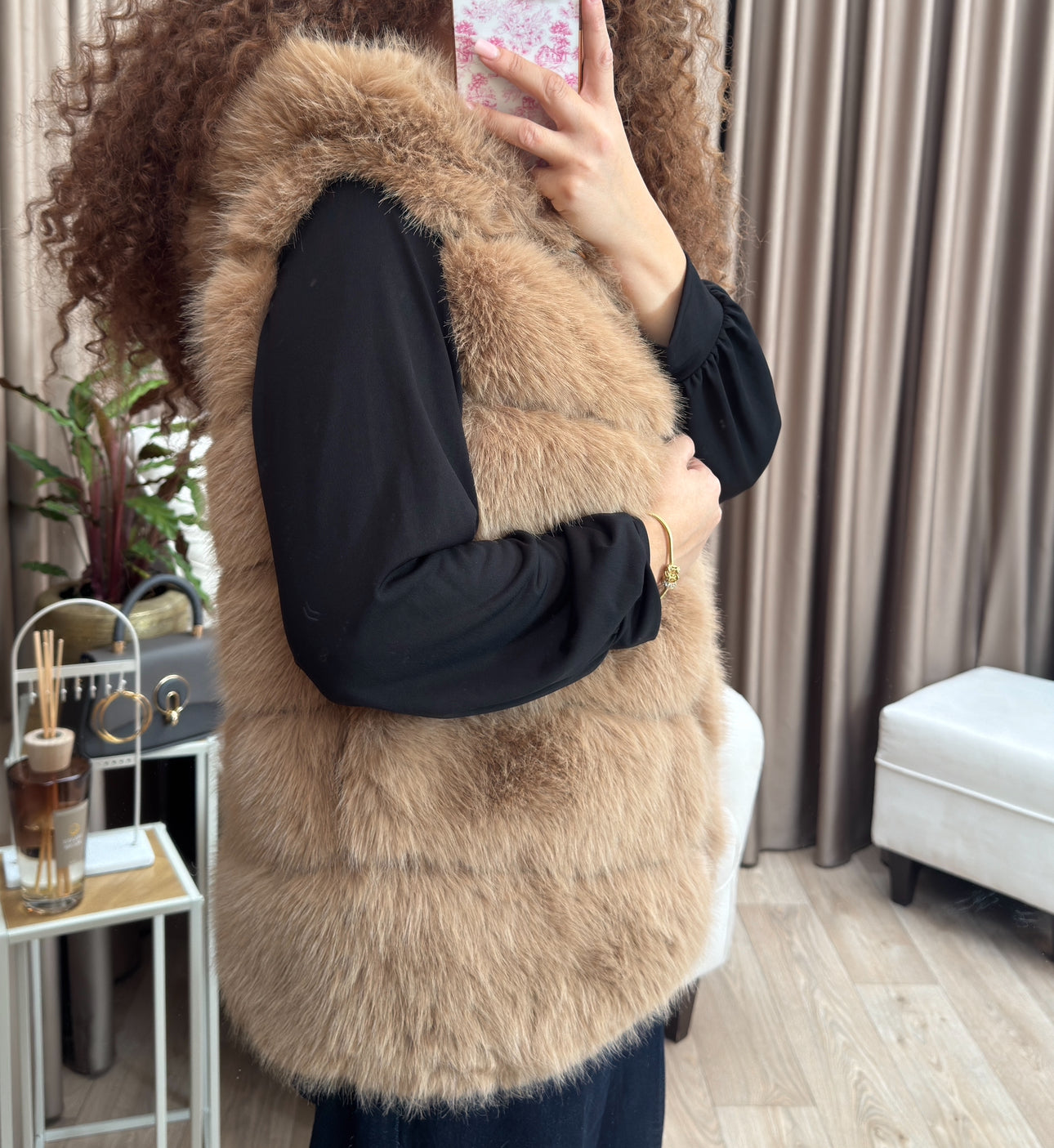 Stormi faux fur short beige