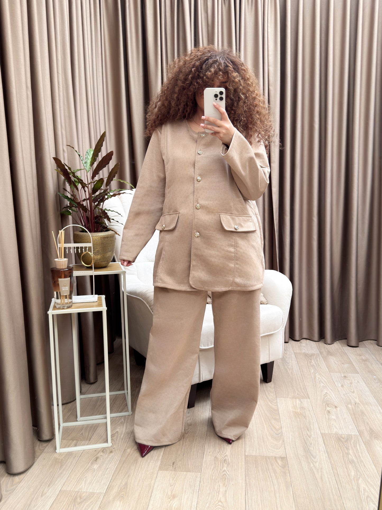 Souri velvet taupe