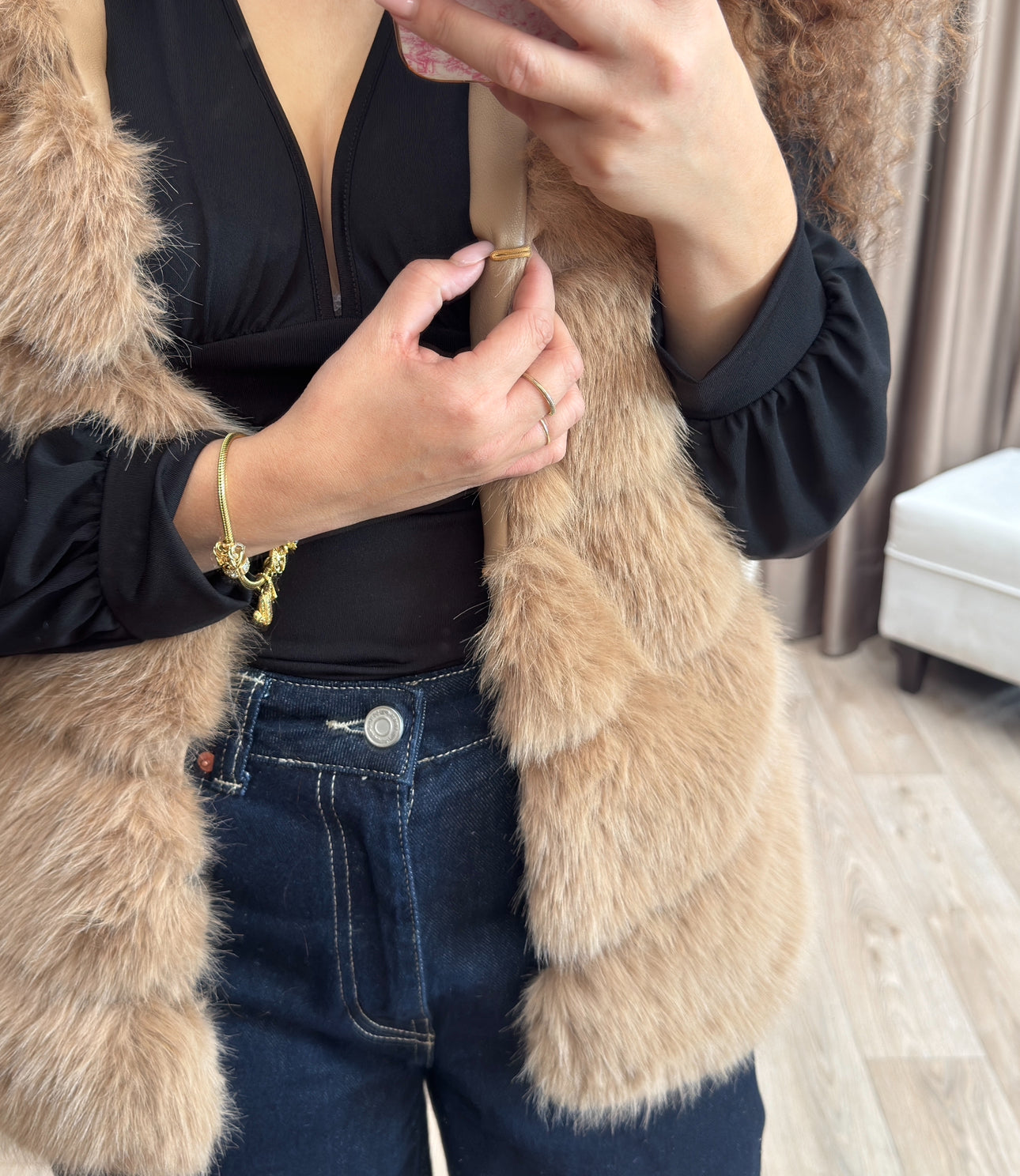 Stormi faux fur short beige