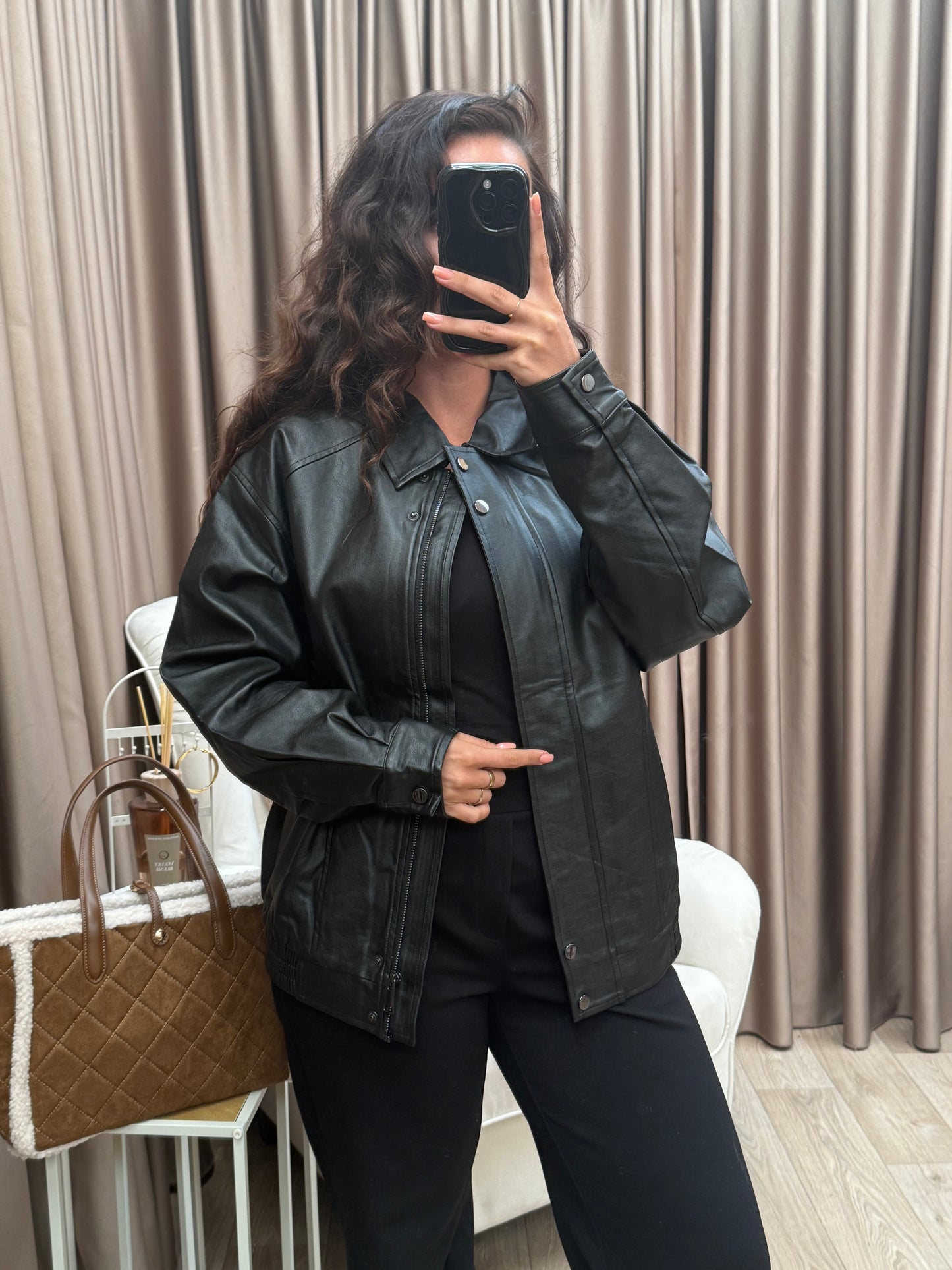 Rosa bomber Black