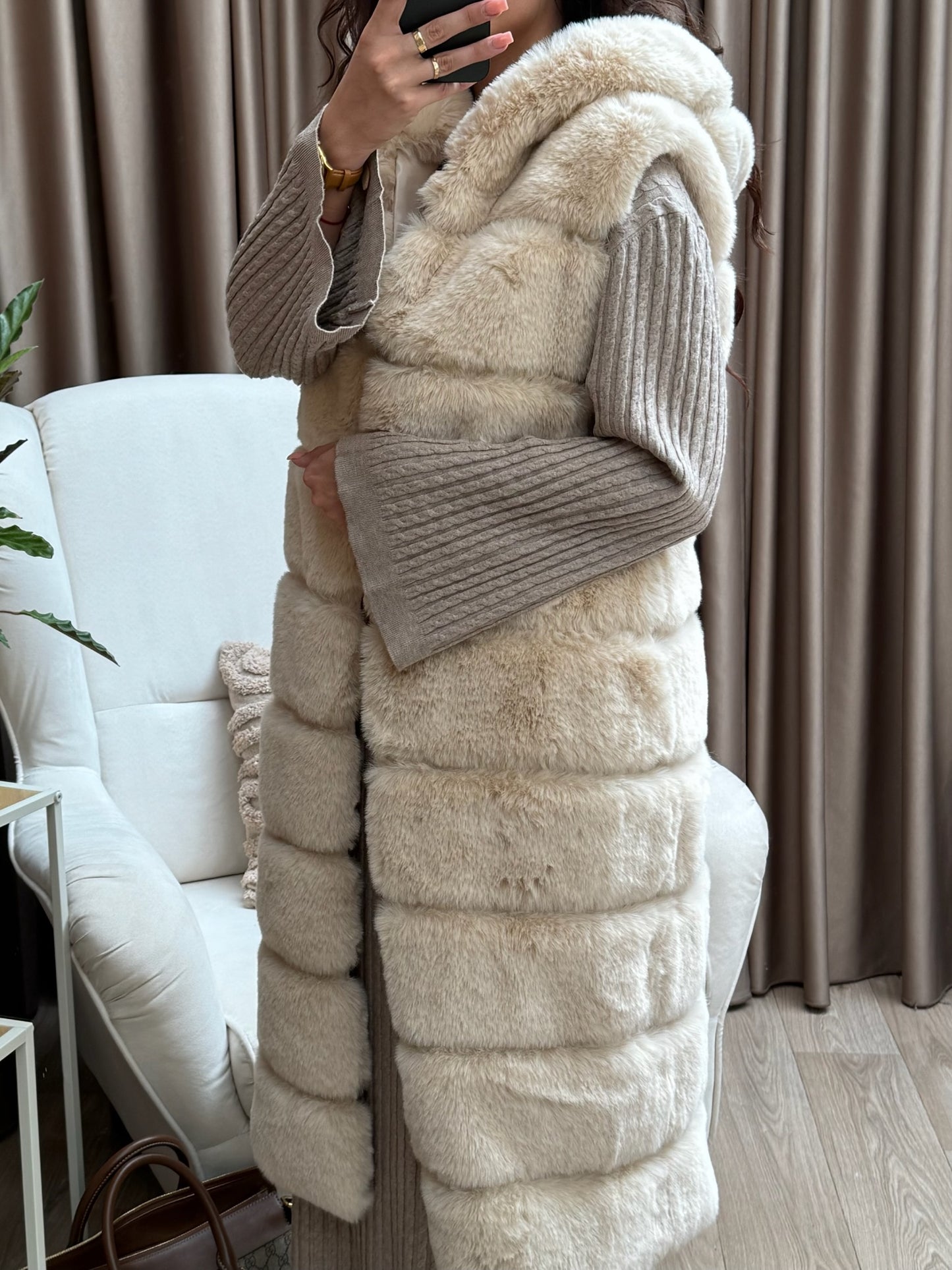 Liya long body faux fur crème