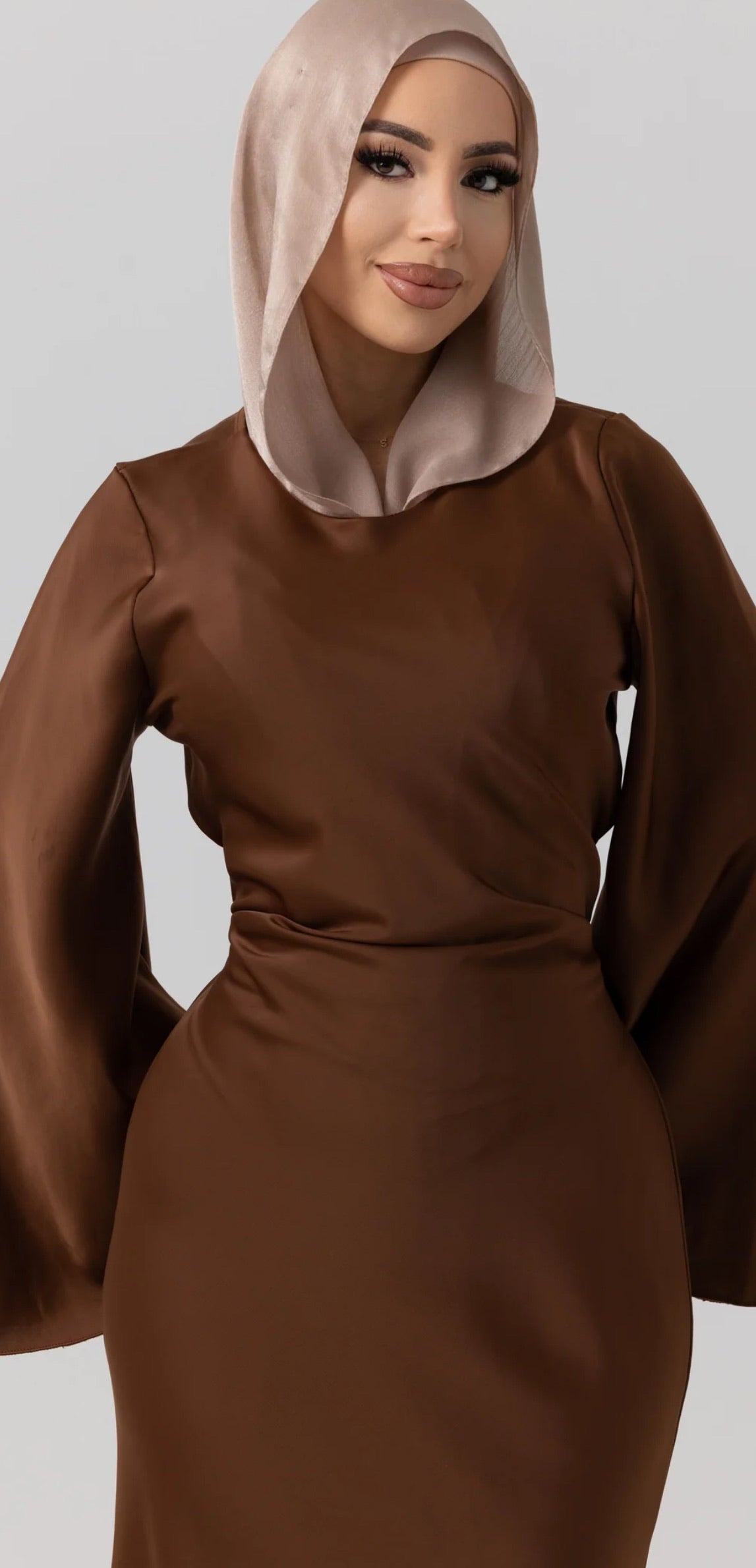 Sara dress brown