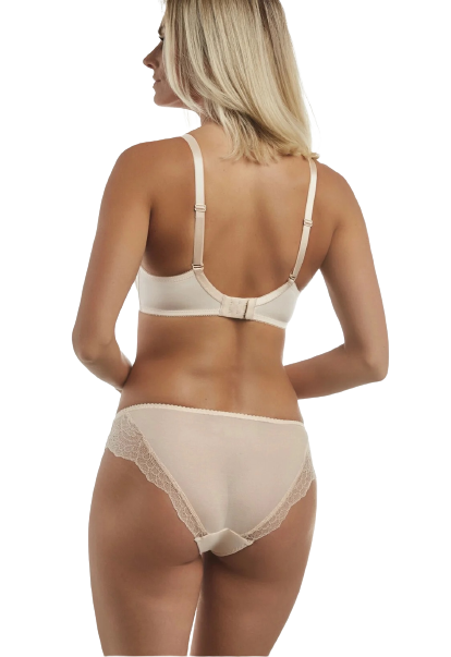Pola Brief