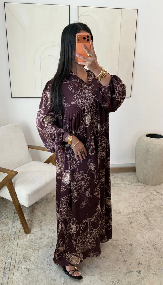 Zeylina winered flower