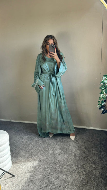 Milena abaya mint