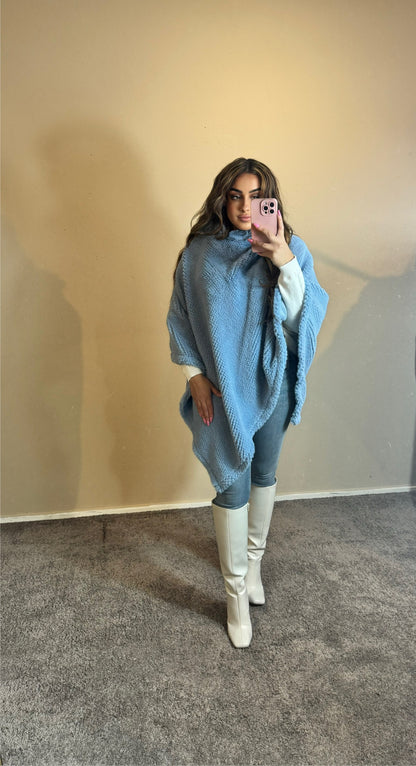 Lana poncho lightblue