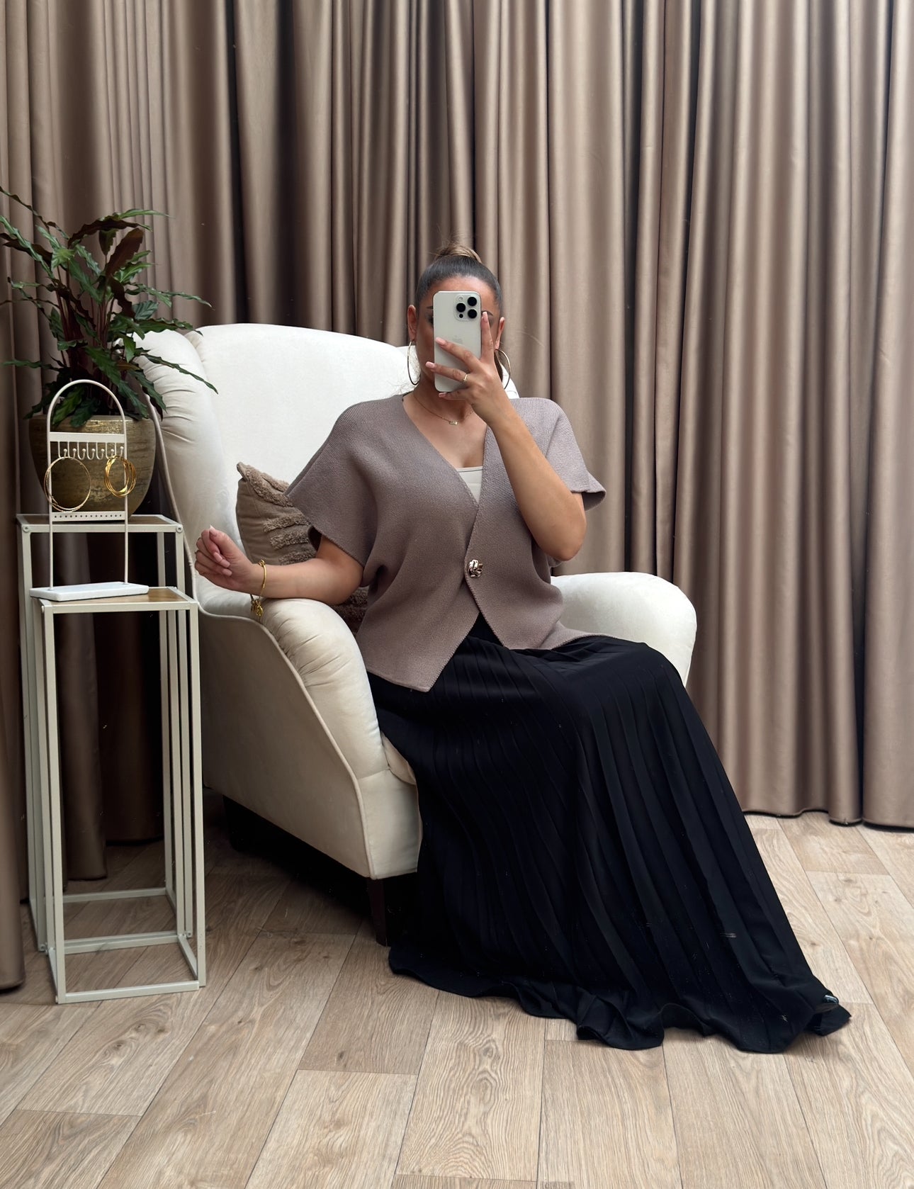 Myla taupe gold button