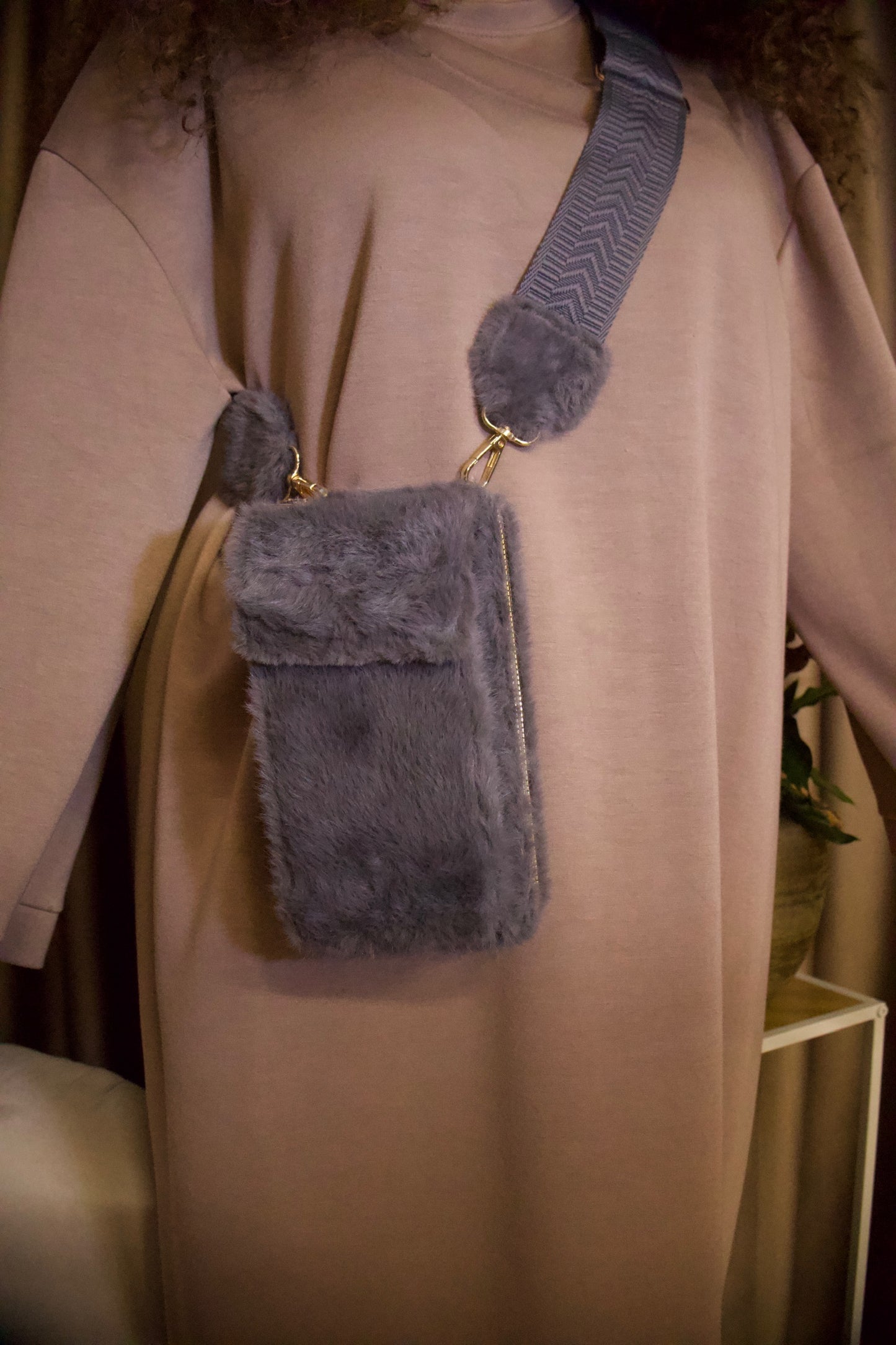 Fluffy bag grey