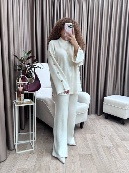 Poppy creme with “ golden buttons “