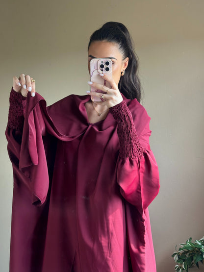 Rise abaya red